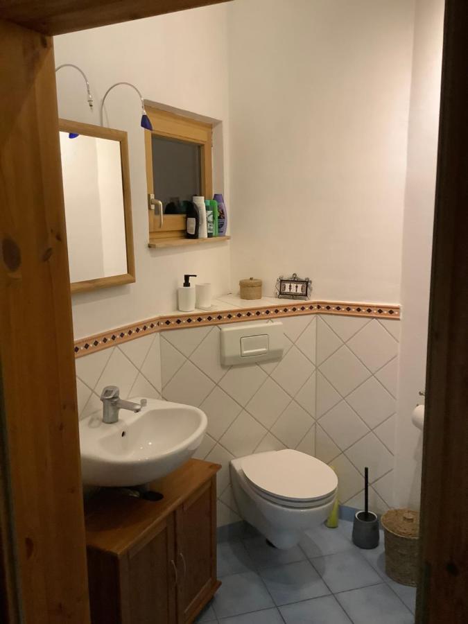 Ferienwohnung Im Edelhof نيوستاد ام روبنبر المظهر الخارجي الصورة